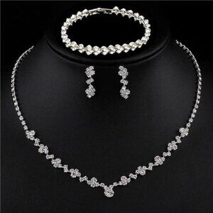 3 Piece Crystal Jewelry Set Silver Necklace Earrings Bracelet Jewelry Fashion